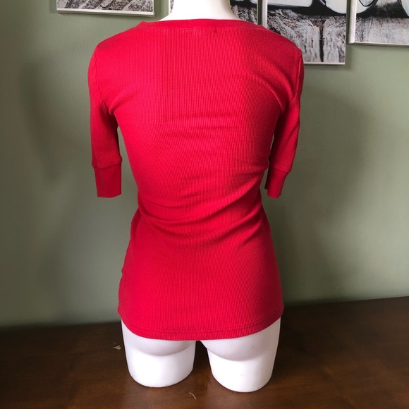 Small Zanana Outfitters Red Thermal 3/4 sleeve - Picture 2 of 4